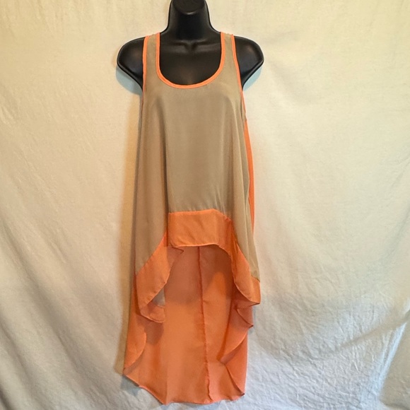 Pretty Rebellious Tops - H-4 Pretty Rebellious Cream & Orange Racer Back Sleeveless Hi Lo Tank Top Size M